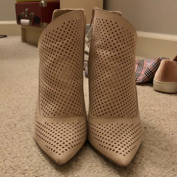 Nude Pointed Toe Perforated Block Heels - Picture 2 of 3